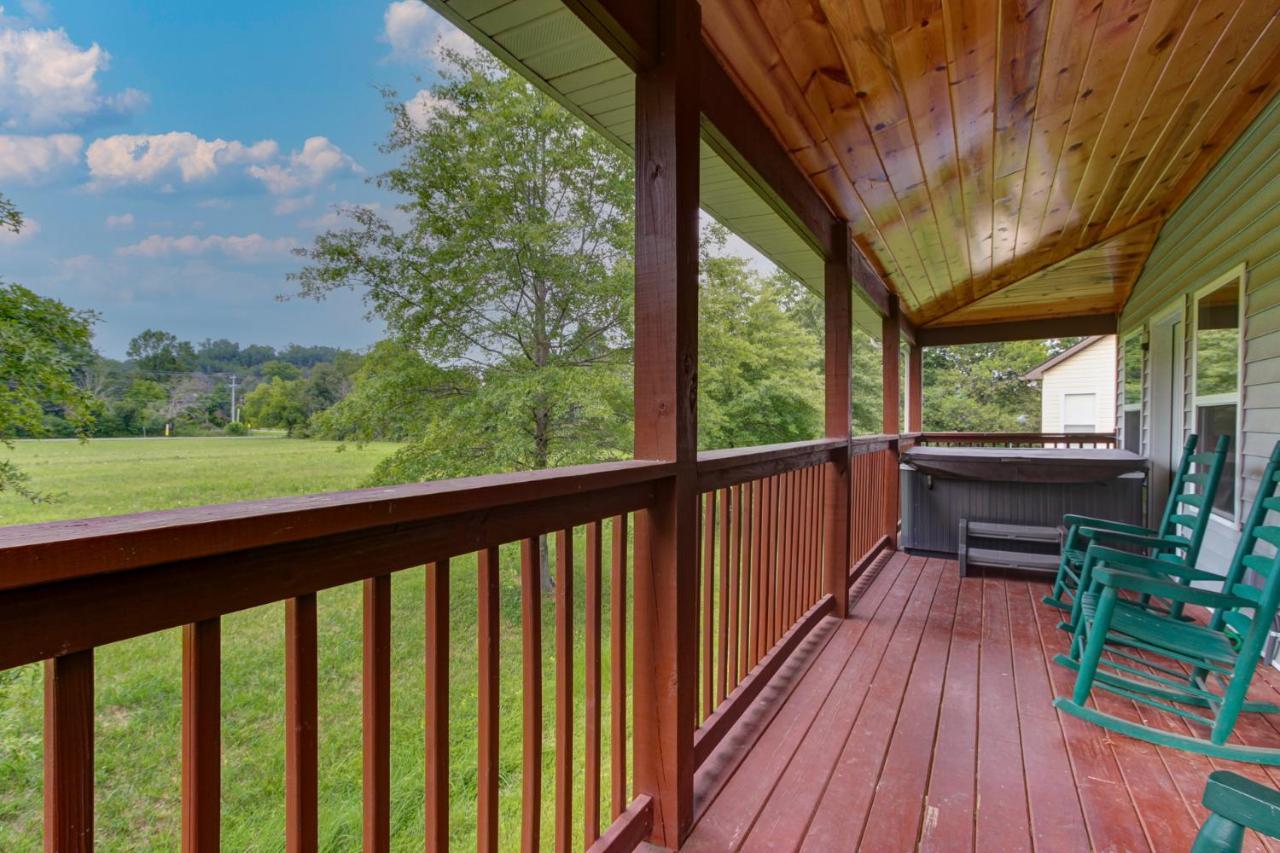 3 Master Bedrooms - Sleeps 10 - Location - Game Room - Hot Tub Pigeon Forge Zewnętrze zdjęcie