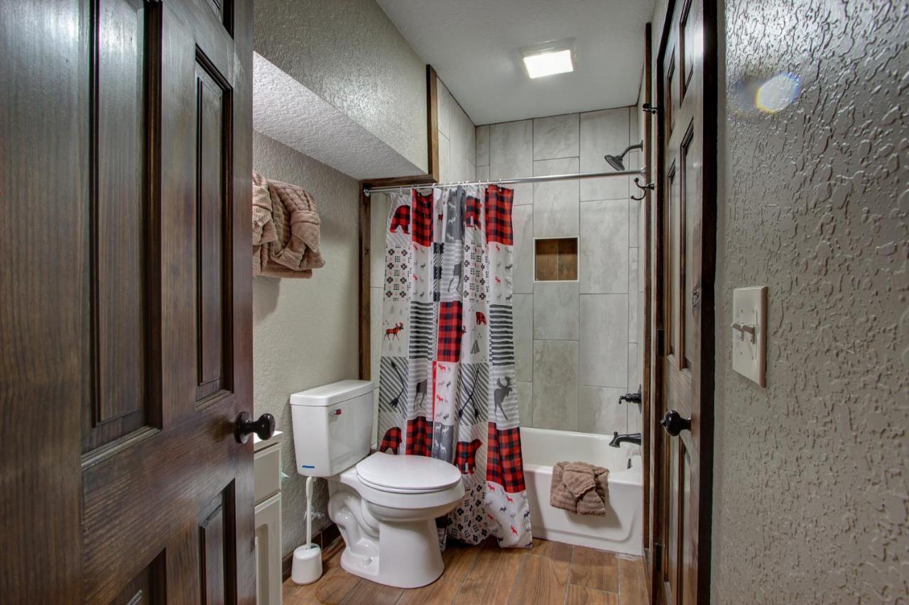 3 Master Bedrooms - Sleeps 10 - Location - Game Room - Hot Tub Pigeon Forge Zewnętrze zdjęcie