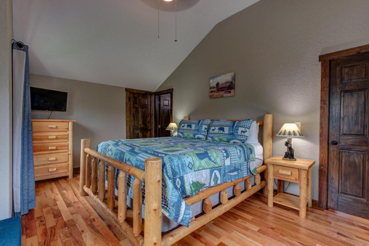 3 Master Bedrooms - Sleeps 10 - Location - Game Room - Hot Tub Pigeon Forge Zewnętrze zdjęcie