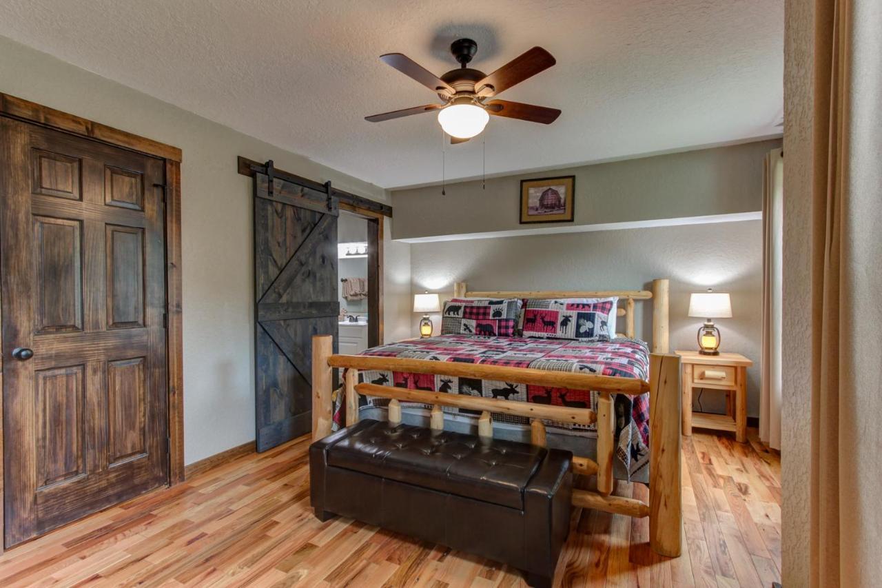 3 Master Bedrooms - Sleeps 10 - Location - Game Room - Hot Tub Pigeon Forge Zewnętrze zdjęcie