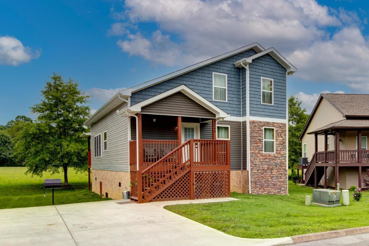 3 Master Bedrooms - Sleeps 10 - Location - Game Room - Hot Tub Pigeon Forge Zewnętrze zdjęcie