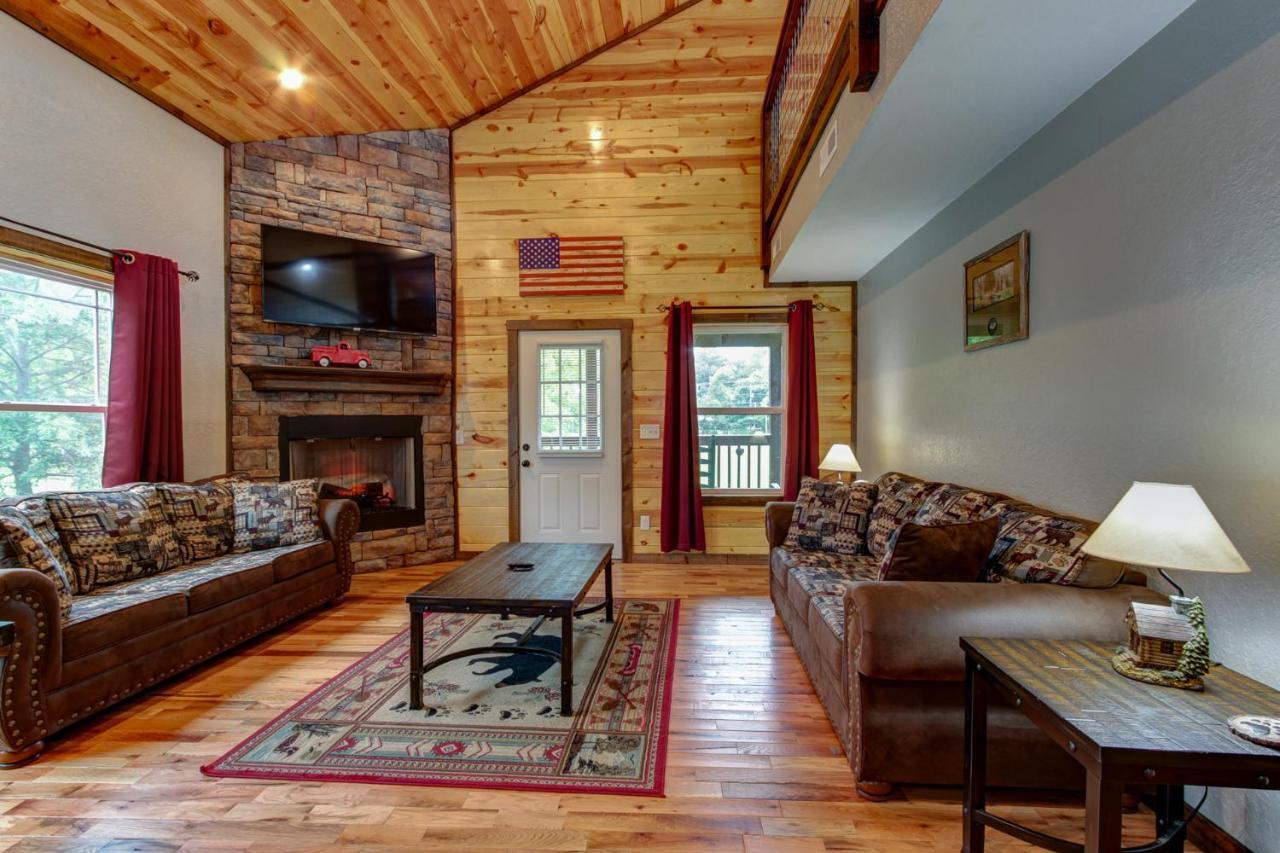 3 Master Bedrooms - Sleeps 10 - Location - Game Room - Hot Tub Pigeon Forge Zewnętrze zdjęcie
